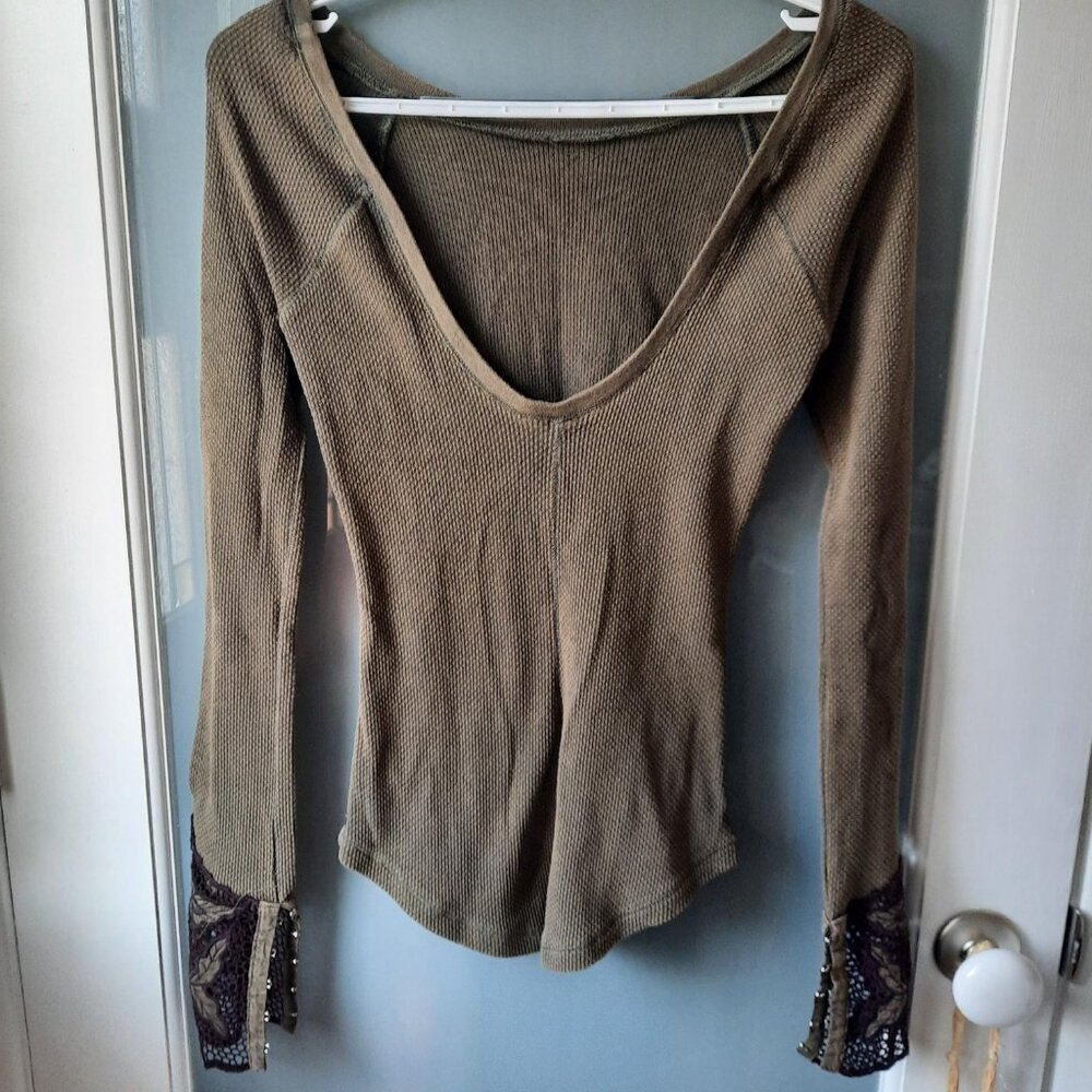 Free People long sleeve top - size Small